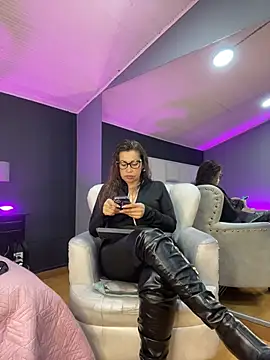 Samantha Milf   online show from February 8, 1:42 pm