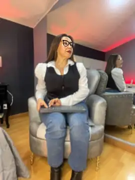 Samantha Milf   online show from April 15, 9:15 pm