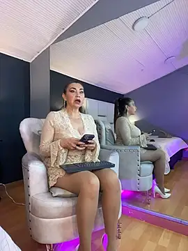 Samantha Milf   online show from November 26, 8:20 pm