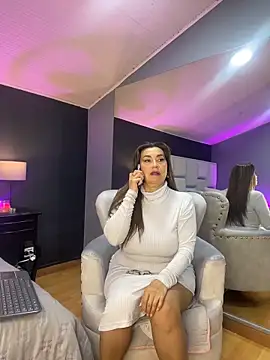 Samantha Milf   online show from February 19, 7:44 pm