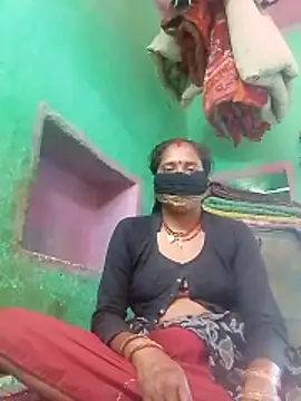 CUTE-004 online show from April 12, 8:50 am