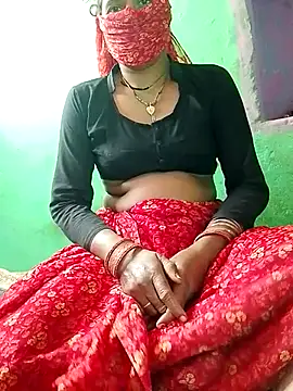 Snapshot of CUTE-004 chatting on November 26, 8:14 am CUTE-004 online show from November 26, 8:14 am