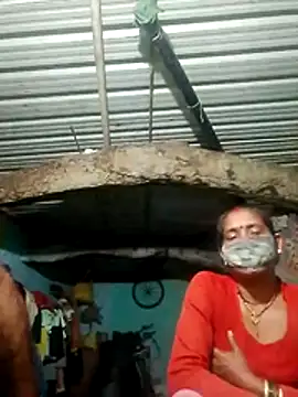 Snapshot of CUTE-004 chatting on November 1, 4:56 pm CUTE-004 online show from November 1, 4:56 pm