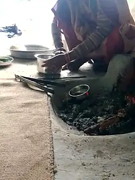 CUTE-004 online show from January 9, 5:47 am