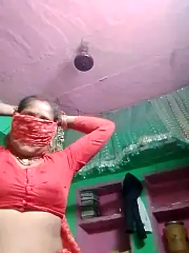 CUTE-004 online show from April 5, 4:02 pm