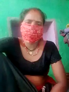 CUTE-004 online show from April 13, 9:02 am