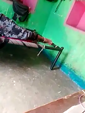 CUTE-004 online show from April 7, 5:31 am