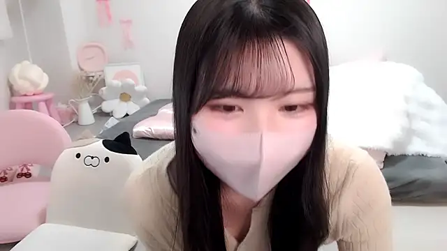 Snapshot of moka-neko chatting on February 7, 2:25 pm moka-neko online show from February 7, 2:25 pm