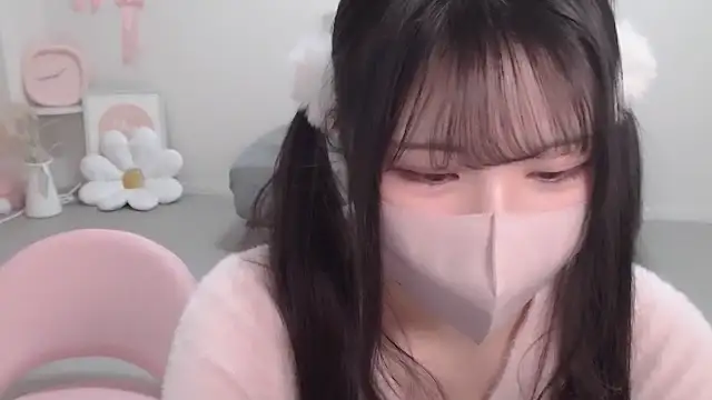 Snapshot of moka-neko chatting on January 17, 1:26 pm moka-neko online show from January 17, 1:26 pm