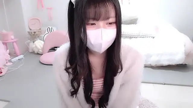 Snapshot of moka-neko chatting on November 30, 1:23 pm moka-neko online show from November 30, 1:23 pm