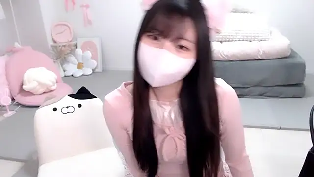 Snapshot of moka-neko chatting on November 19, 5:13 pm moka-neko online show from November 19, 5:13 pm