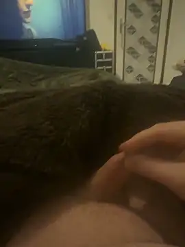 Snapshot of Badking9377 chatting on November 6, 10:25 pm Badking9377 online show from November 6, 10:25 pm