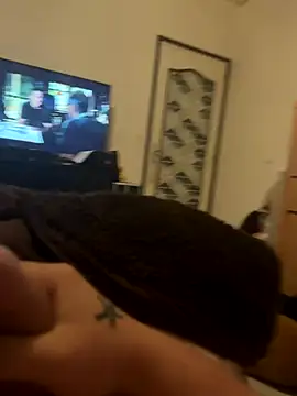 Snapshot of Badking9377 chatting on October 5, 5:03 pm Badking9377 online show from October 5, 5:03 pm