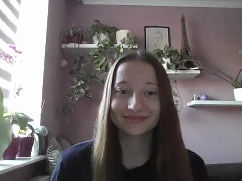 Snapshot of LindaPretty chatting on September 9, 6:12 am LindaPretty online show from September 9, 6:12 am