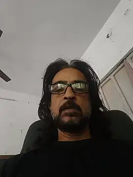 Snapshot of malhotra21 chatting on July 13, 9:30 am malhotra21 online show from July 13, 9:30 am