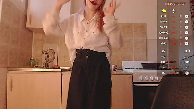 Snapshot of ohmycheryl chatting on November 1, 10:47 pm ohmycheryl online show from November 1, 10:47 pm