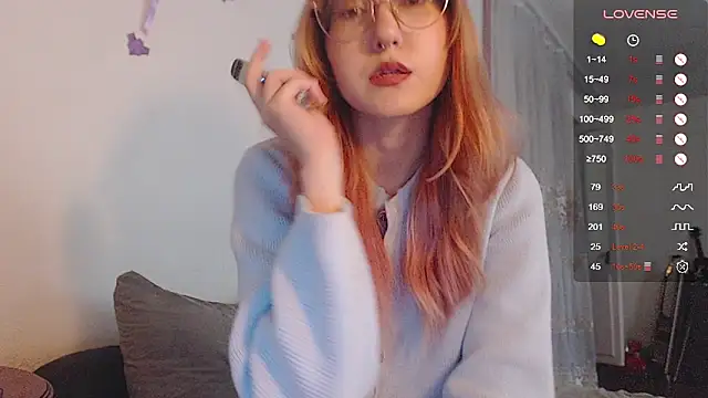 Snapshot of ohmycheryl chatting on October 27, 7:15 pm ohmycheryl online show from October 27, 7:15 pm