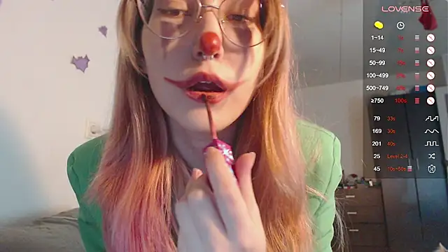 Snapshot of ohmycheryl chatting on October 31, 6:37 pm ohmycheryl online show from October 31, 6:37 pm