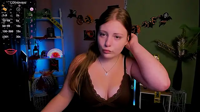 melani bumm online show from October 24, 7:13 pm