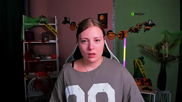 melani bumm online show from October 21, 5:51 am