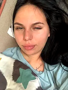 Snapshot of ksenia123 chatting on October 7, 9:32 am ksenia123 online show from October 7, 9:32 am