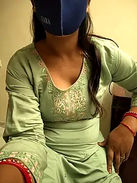 Snapshot of your_favourite_bhabhi chatting on November 15, 5:55 am your favourite bhabhi online show from November 15, 5:55 am