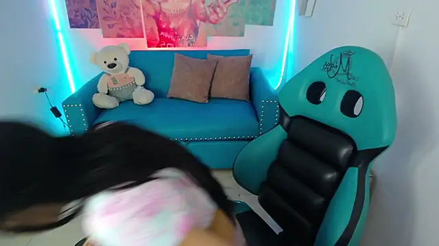 Ariannaa m online show from November 15, 10:30 am