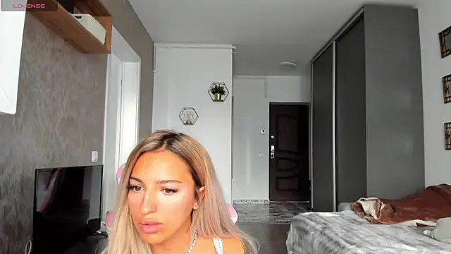 Anya Belle online show from September 25, 5:02 am