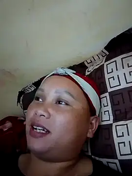 Snapshot of -Kitty-92 chatting on October 14, 10:27 am -Kitty-92 online show from October 14, 10:27 am