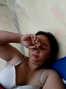 Snapshot of -Kitty-92 chatting on October 5, 10:22 pm -Kitty-92 online show from October 5, 10:22 pm