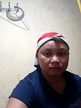 Snapshot of -Kitty-92 chatting on October 17, 9:49 pm -Kitty-92 online show from October 17, 9:49 pm
