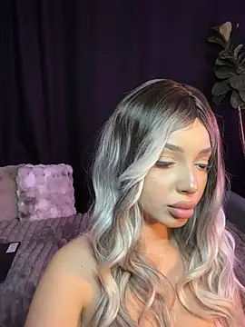 Snapshot of SerynthMeira chatting on October 26, 3:45 pm SerynthMeira online show from October 26, 3:45 pm