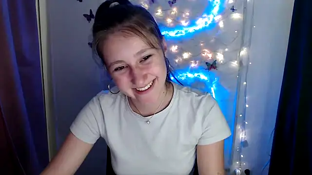 Snapshot of Milka_kamila chatting on September 10, 11:53 am Milka kamila online show from September 10, 11:53 am