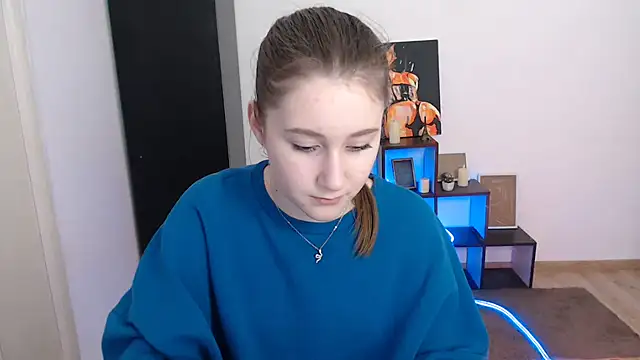 Milka kamila online show from February 17, 1:30 pm