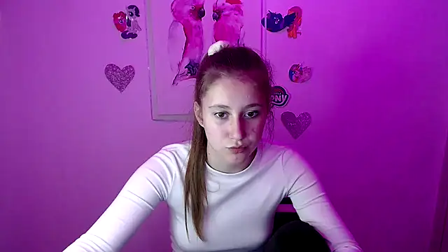 Snapshot of Milka_kamila chatting on September 27, 9:26 am Milka kamila online show from September 27, 9:26 am