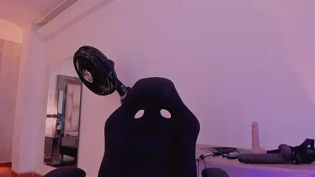 Snapshot of AnnaraLein chatting on October 24, 3:38 am AnnaraLein online show from October 24, 3:38 am