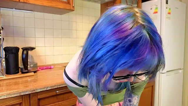 KandraCruser online show from April 5, 8:59 pm