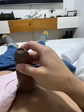 andres52720 online show from February 9, 4:43 am