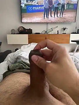 andres52720 online show from February 26, 8:20 pm