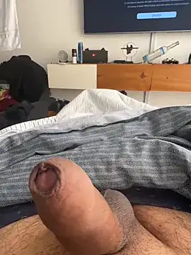 andres52720 online show from April 30, 1:51 pm