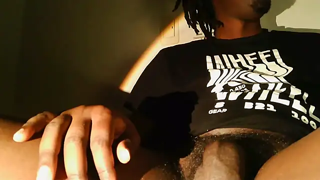 logan1843 online show from April 7, 4:42 pm