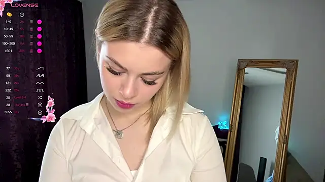 Lil Elisa online show from October 13, 10:28 am