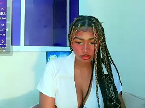 Snapshot of SophiaBloss chatting on July 19, 2:31 am SophiaBloss online show from July 19, 2:31 am