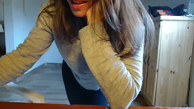 Snapshot of Missforever chatting on May 16, 7:57 pm Missforever online show from May 16, 7:57 pm