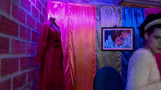 Snapshot of Moira-Hot chatting on October 31, 7:05 am Moira-Hot online show from October 31, 7:05 am