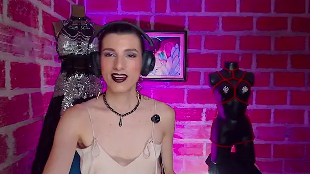 Moira-Hot online show from March 29, 6:31 pm
