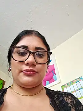 Snapshot of Monse--145 chatting on October 13, 1:23 pm Monse--145 online show from October 13, 1:23 pm