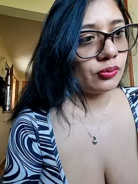 Snapshot of Monse--145 chatting on September 23, 12:23 pm Monse--145 online show from September 23, 12:23 pm