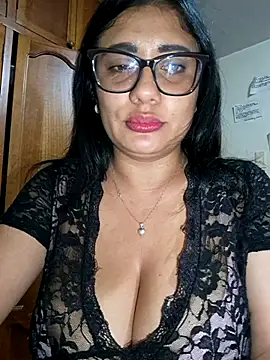 Snapshot of Monse--145 chatting on October 1, 1:22 am Monse--145 online show from October 1, 1:22 am