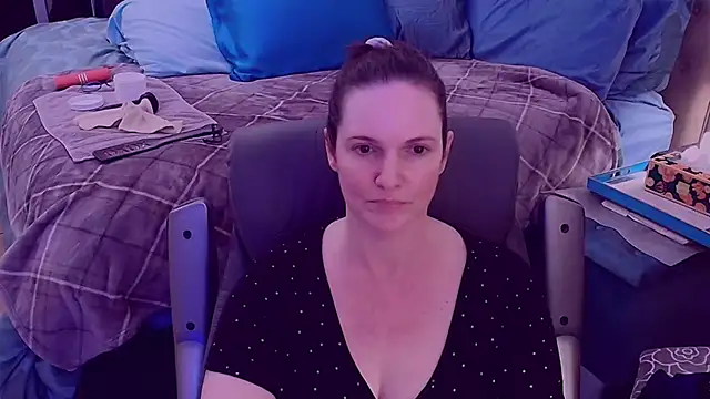 Snapshot of ninajaymes chatting on February 21, 1:33 am ninajaymes online show from February 21, 1:33 am
